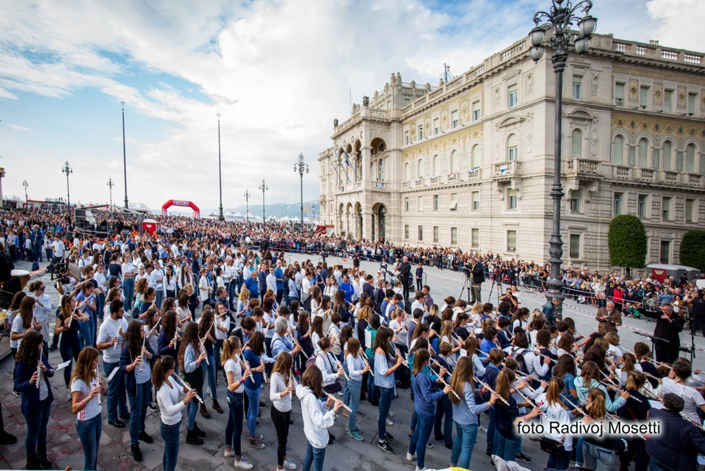 2000flauti2000vele_studenti e pubblico-light 2000flauti2000vele studenti e pubblico